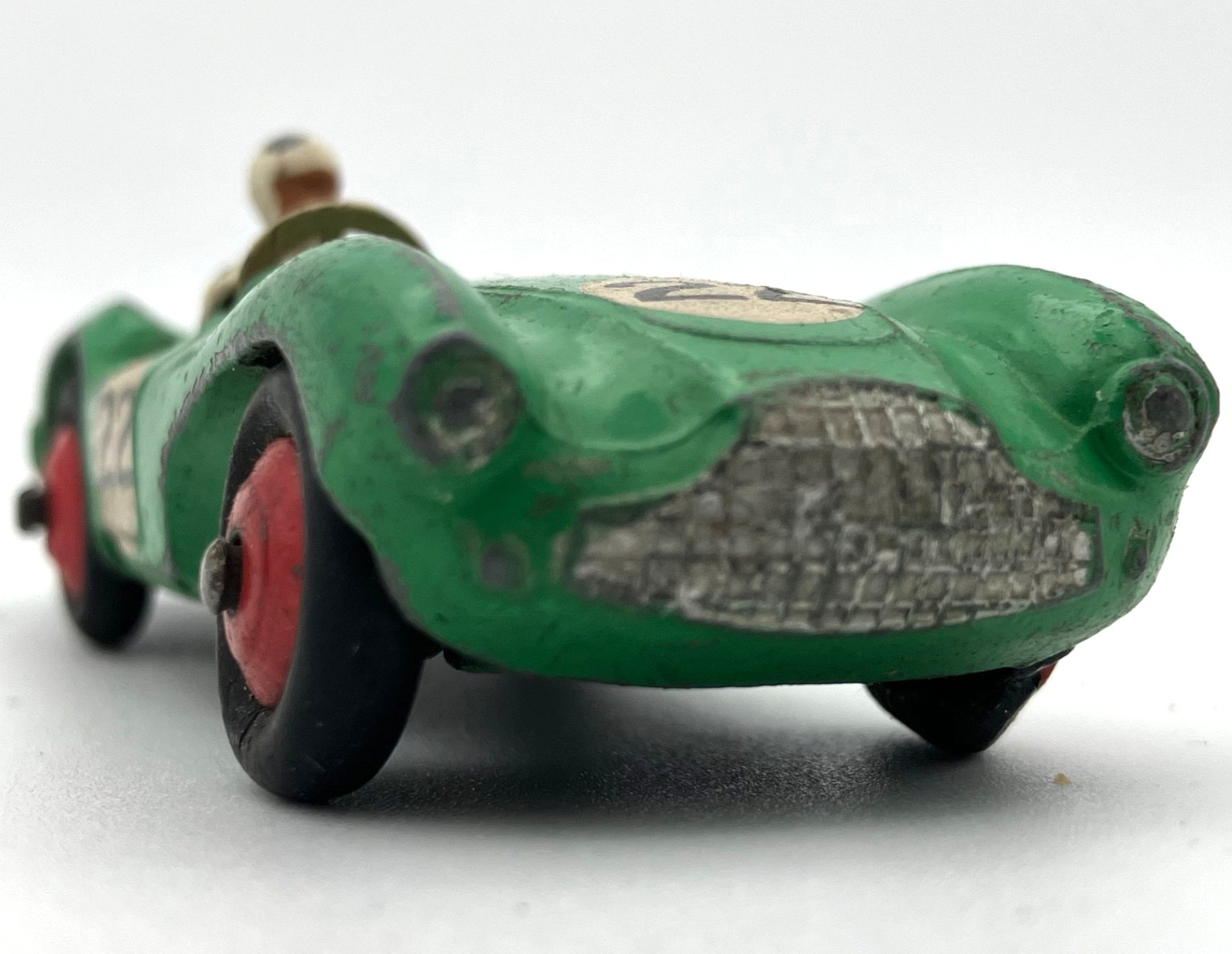 Dinky 110, Aston Martin DB5 - Free Price Guide & Review