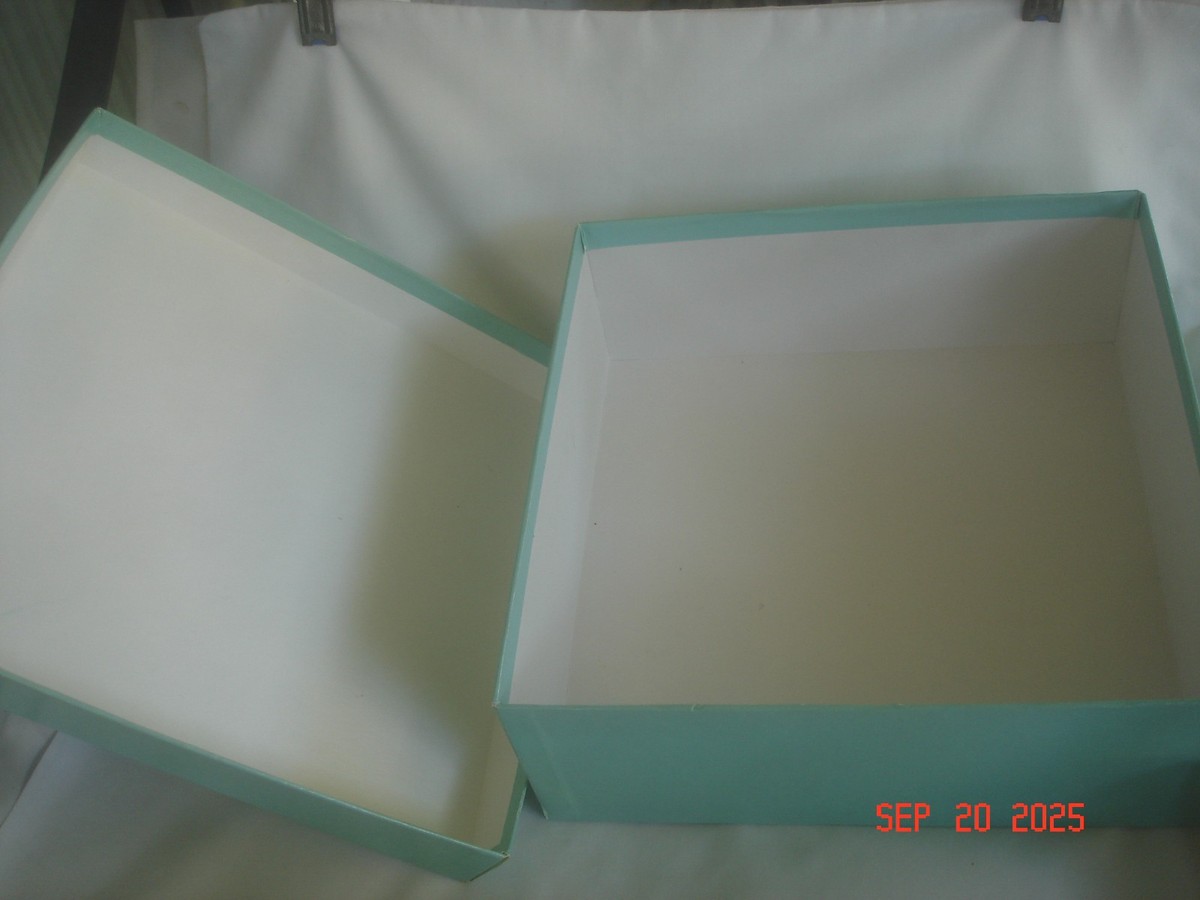 LARGER Vintage EMPTY TIFFANY & CO. BLUE GIFT BOX 9 3/4