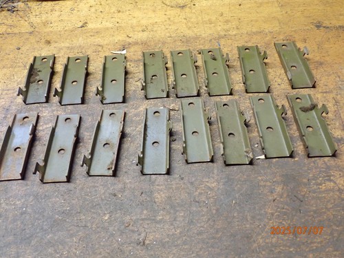 16 OLDER SHELF CLIPS FOR DELUXE WARREN PA INDUSTRIAL METAL SHELVING