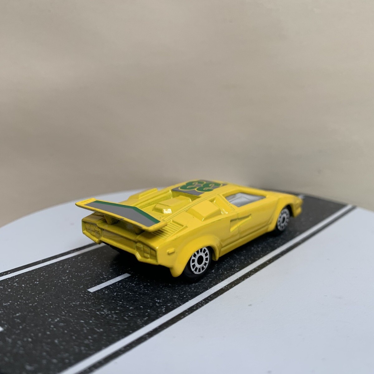 Unbranded Diecast 1985 Lamborghini Countach LP500S Yellow Super