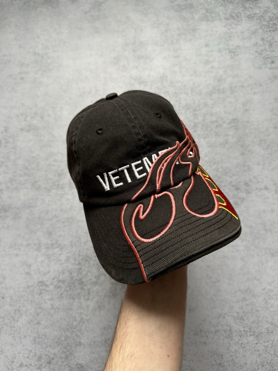 VETEMENTS REEBOK FLAME HAT CAP AW2018 DEMNA GVASALIA VERY VETEMENTS REEBOK FLAME HAT CAP AW2018 DEMNA GVASALIA VERY