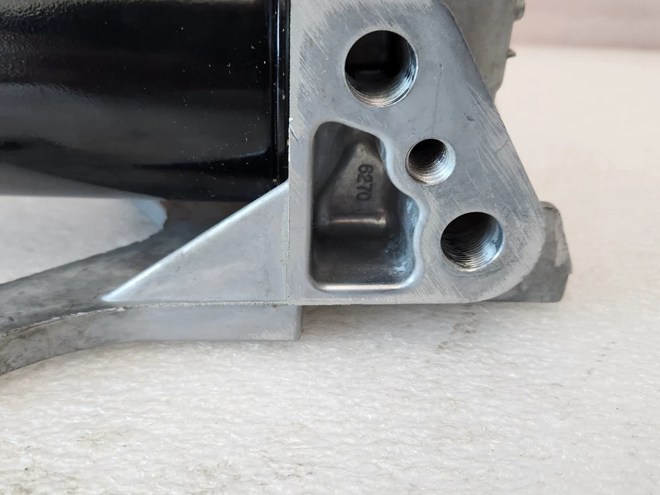 OEM NEW Oil Filter Adapter Block Housing Bracket Chevrolet Blazer S10 GMC Sonoma - Image 4 of 4