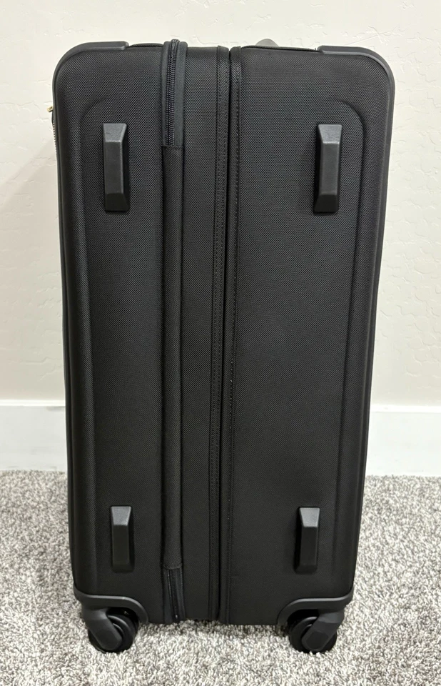 TUMI ‘Alpha’ Black / Gold Nylon Short Trip Expandable Packing Case - 1171652693 - Image 4 of 4