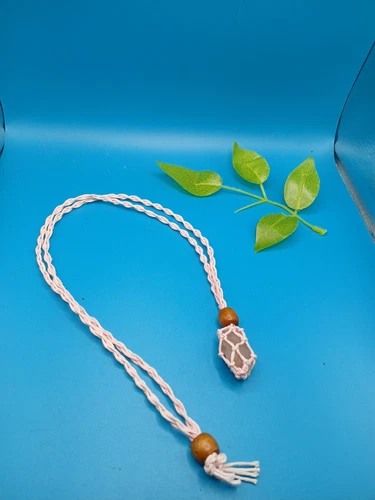 VETEMENTS Collana in macramè rosa con pietre