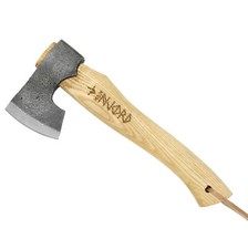 Njord Axt Malin Kohlenstoffstahl 29,5 cm Eschenholzgriff Lederscheide Outdoor