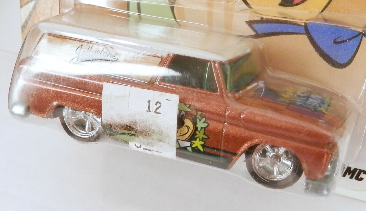 Hot Wheels 1964 GMC Panel Truck Yogi Bear Jellystone Park