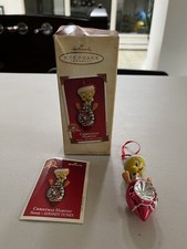 Hallmark Keepsake 2002 Tweety Bird Christmas Habitat Looney Tunes Ornament