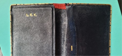 VINTAGE CARTIER 14K SOLID YELLOW GOLD RIM CROCODILE CHECKBOOK WALLET BIFOLD - Picture 11 of 12