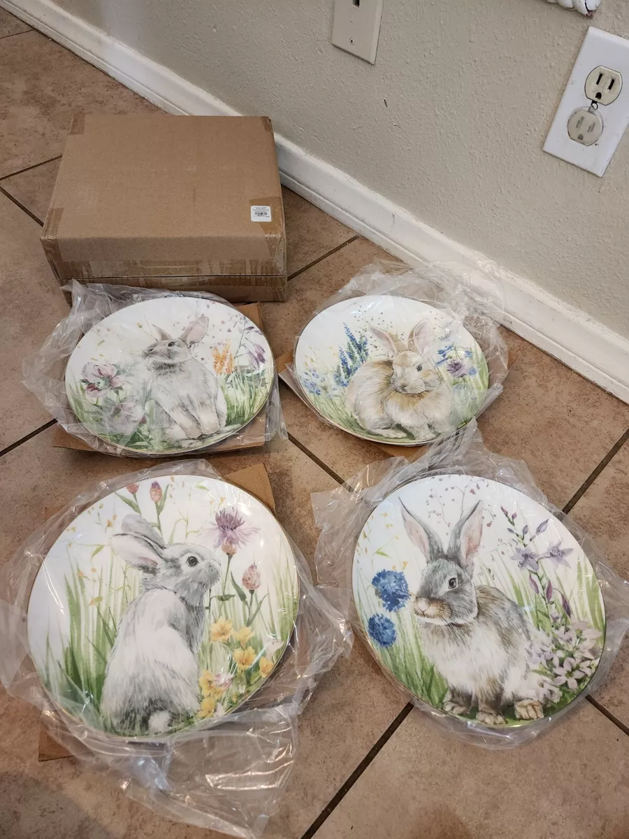 Williams sonoma top bunny plates