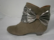 POETIC LICENCE LOVE RUSH BOOTIES ANKLE BOOTS 6.5 LEATHER BROWN METALLIC BOW NIB