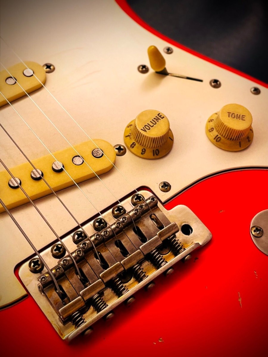Fender Japan Stratocaster Restomod Heavy Relic Fiesta Red