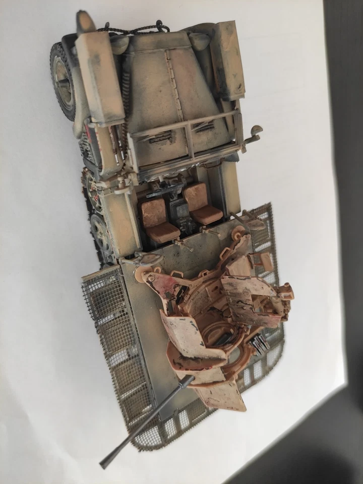 Modelino Italeri Hanomag 7ton Con Mitragliera Da 20mm Della Tamiya - Immagine 2 di 4