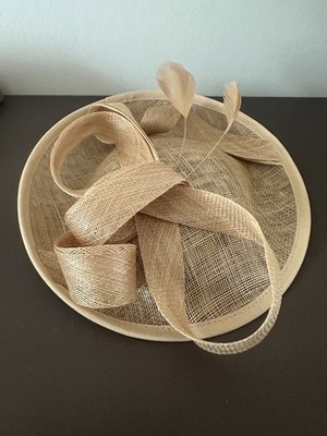 Fascinator mit Schleife Eleganter Kopfschmuck Schleife & Federn