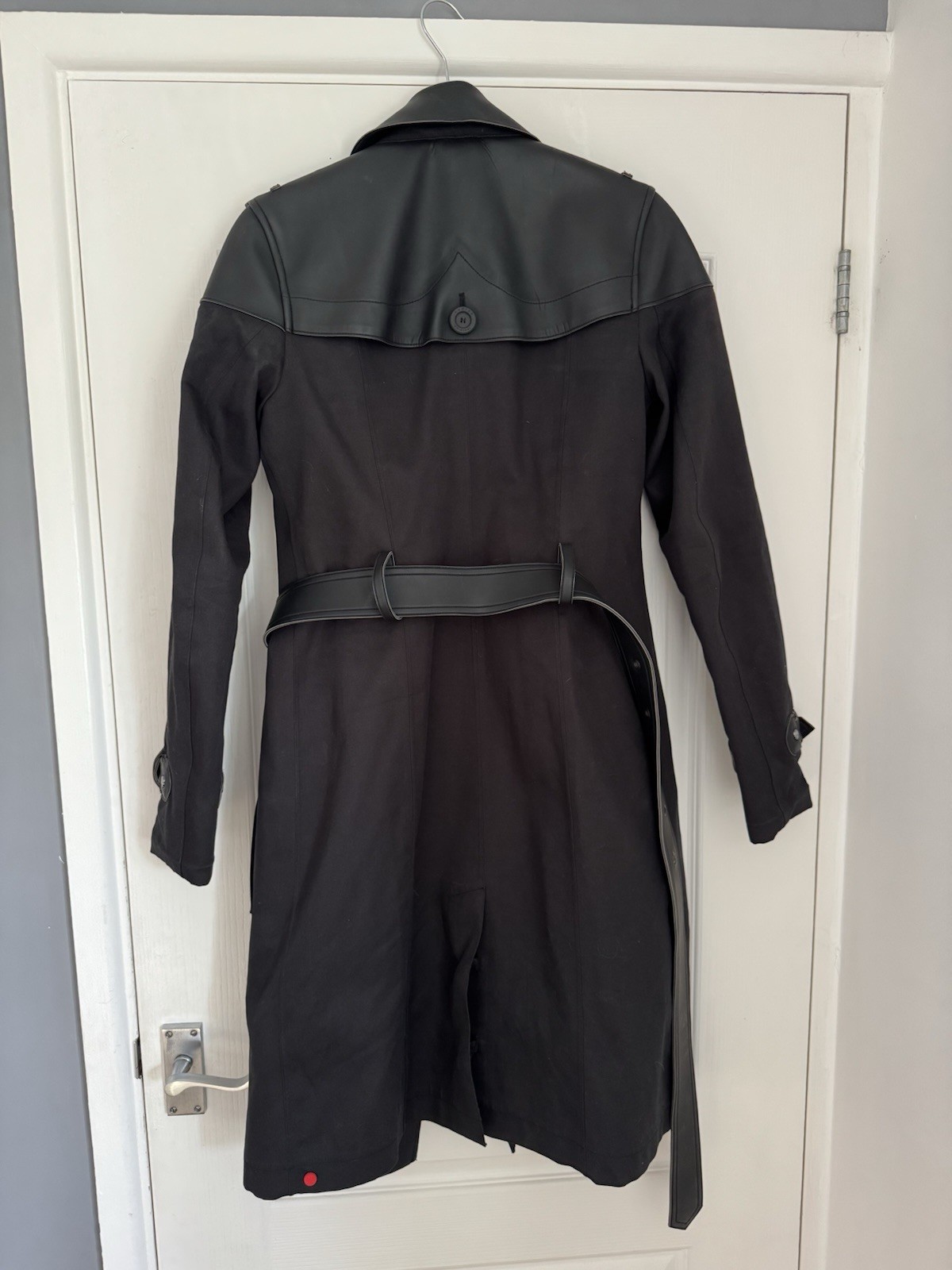 Women’s Hunter Trench Coat Size 10 (Rare) image 7