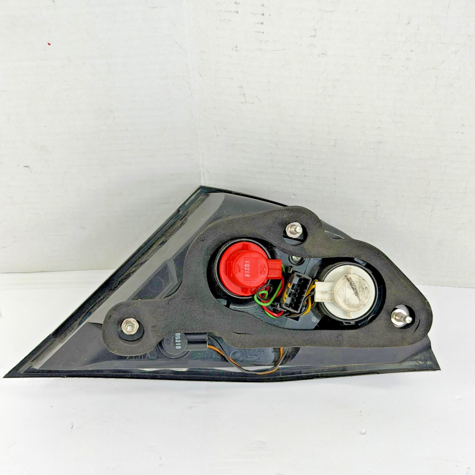 DAMAGED 2008 - 2014 Ferrari California Left Lower LED Tail Light  226439 OEM
