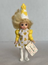 Madame Alexander 2007 Daisy Munchkin Yellow Wizard of Oz McDonalds Collection
