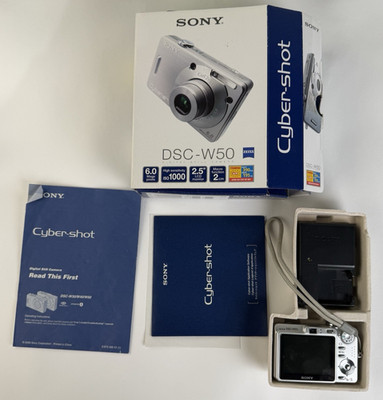 Sony Cyber-Shot DSC-W50 6.0MP Digital Camera + Battery Charger Tested Working