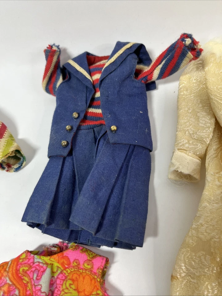 Lote De Ropa Y Accesorios Muñecas Barbie, Allen, Patrón Años 60 De Colección Foto 3 de 4