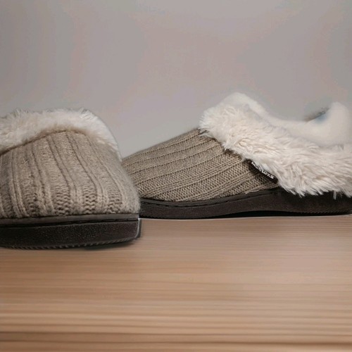 Muk Luks Women’s Small 5-6 Faux Fur Lined Knit Brown House Slippers - Picture 2 of 8