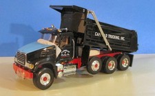 Camión de volteo First Gear escala 1/34 CAPPELLO Granite Mack #19-3089 nuevo en caja