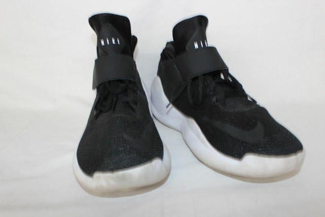 nike kwazi black and white