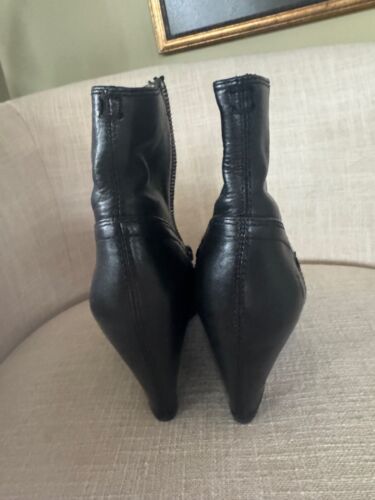 Ladies Frye Black Ankle Boots Wedge Heel 7M - Picture 5 of 6