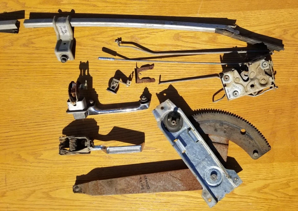 Latch Regulator Door Handle Key 1980-86 Ford Truck Bronco F150 F350 1986 80 82 - Image 3 of 4