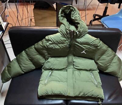 Jordan Daunenjacke Herren Gr. M NEU Grün