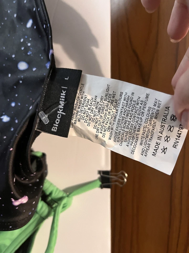 Llévame a tu distribuidor traje de baño ALIEN Blackmilk LIMITADO Foto 4 de 4