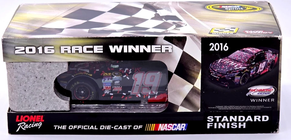 Carl Edwards Richmond 2016 victoria 1/24 NASCAR Xfinity Foto 3 de 4