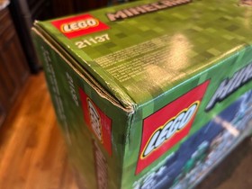 LEGO Minecraft: The Mountain Cave (21137)