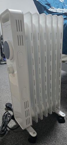 John Lewis 1500W Oil Filled Radiator – Excellent Condition – Used Only 1 Month