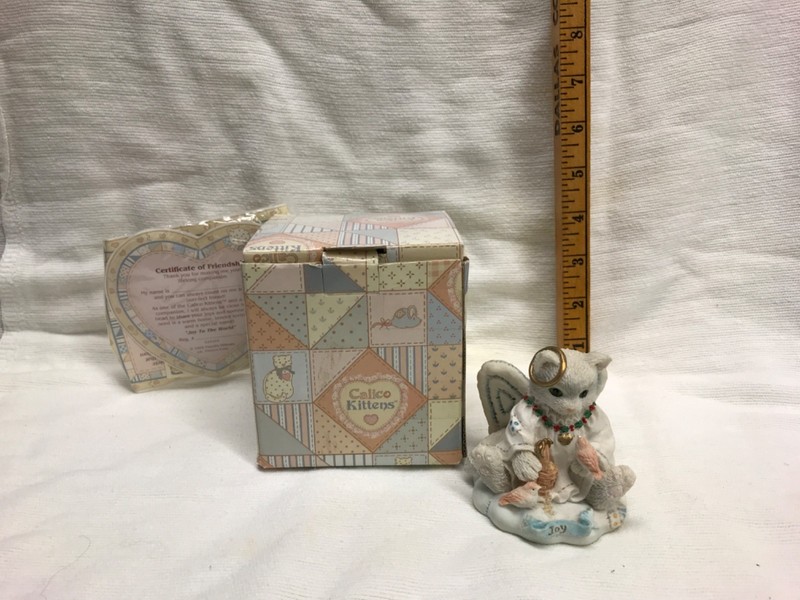Calico Kittens 625264 “Joy to the World” 1994 With Box by Priscilla Hillman