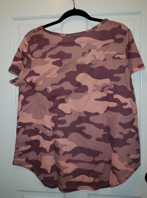 Womans Top Camoflauge Pink Size Large Hi Lo NWOT