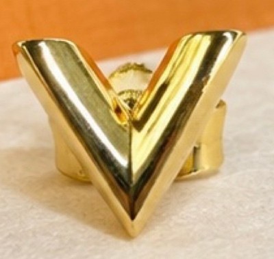 Louis Vuitton V Motiv Single Ohrring M68153 Goldfarben Metall Italy Box & Etui