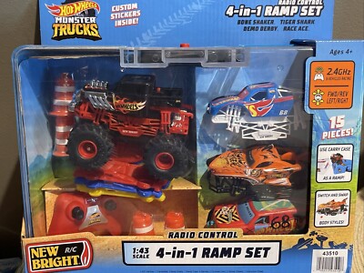 Hot Wheels Monster Trucks Radio Control RC 4 in 1 Ramp Set 1:43