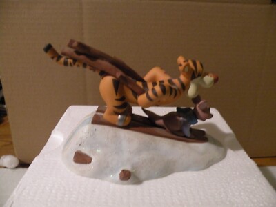 POOH & FRIENDS DISNEY FIGURINE ''TIGGER & PIGLET'' LOOKOUT SNOW HERE WE GO NIB
