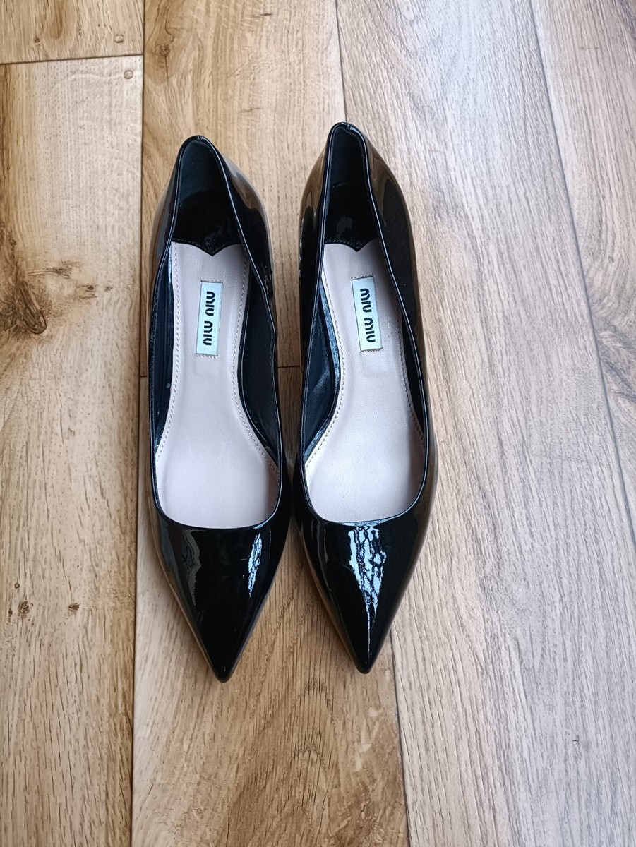 miu miu 黒 エナメル フラットシューズ39 miu miu 黒 エナメル フラットシューズ39