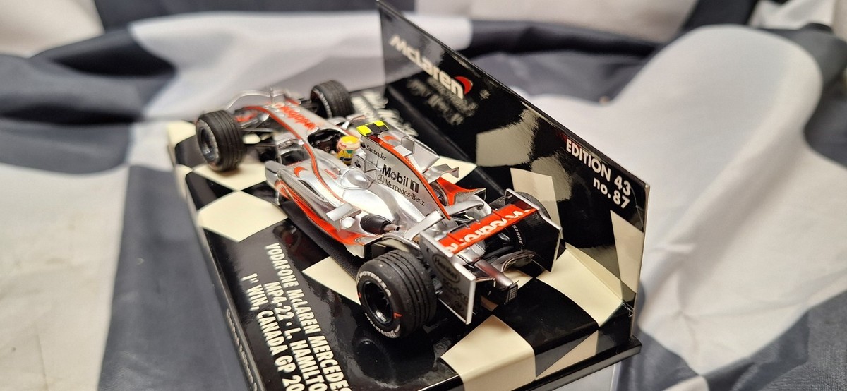 ミニチャンプス1/18 マクラーレンハミルトン2007初勝利限定モデル マクラーレン MP4-22 L.ハミルトン | F1ミニカーあれこれ