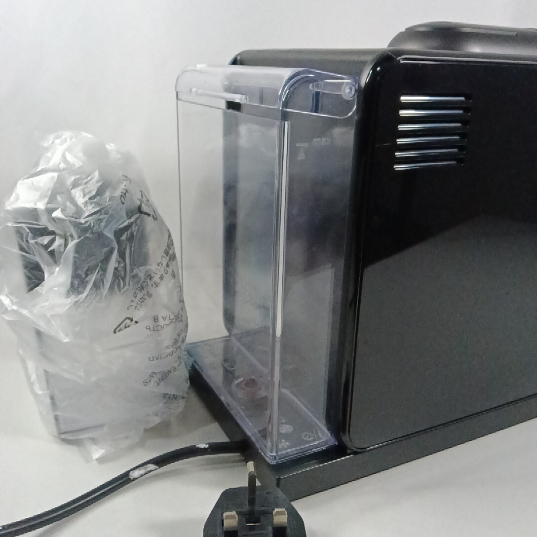 De'longhi Nespresso Lattissima Touch Single Serve Capsule Coffee