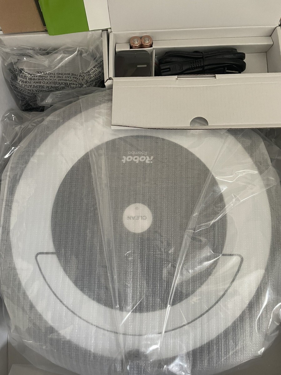 iRobot Roomba 690 Wi-Fi Connected Robot Vacuum Cleaner for