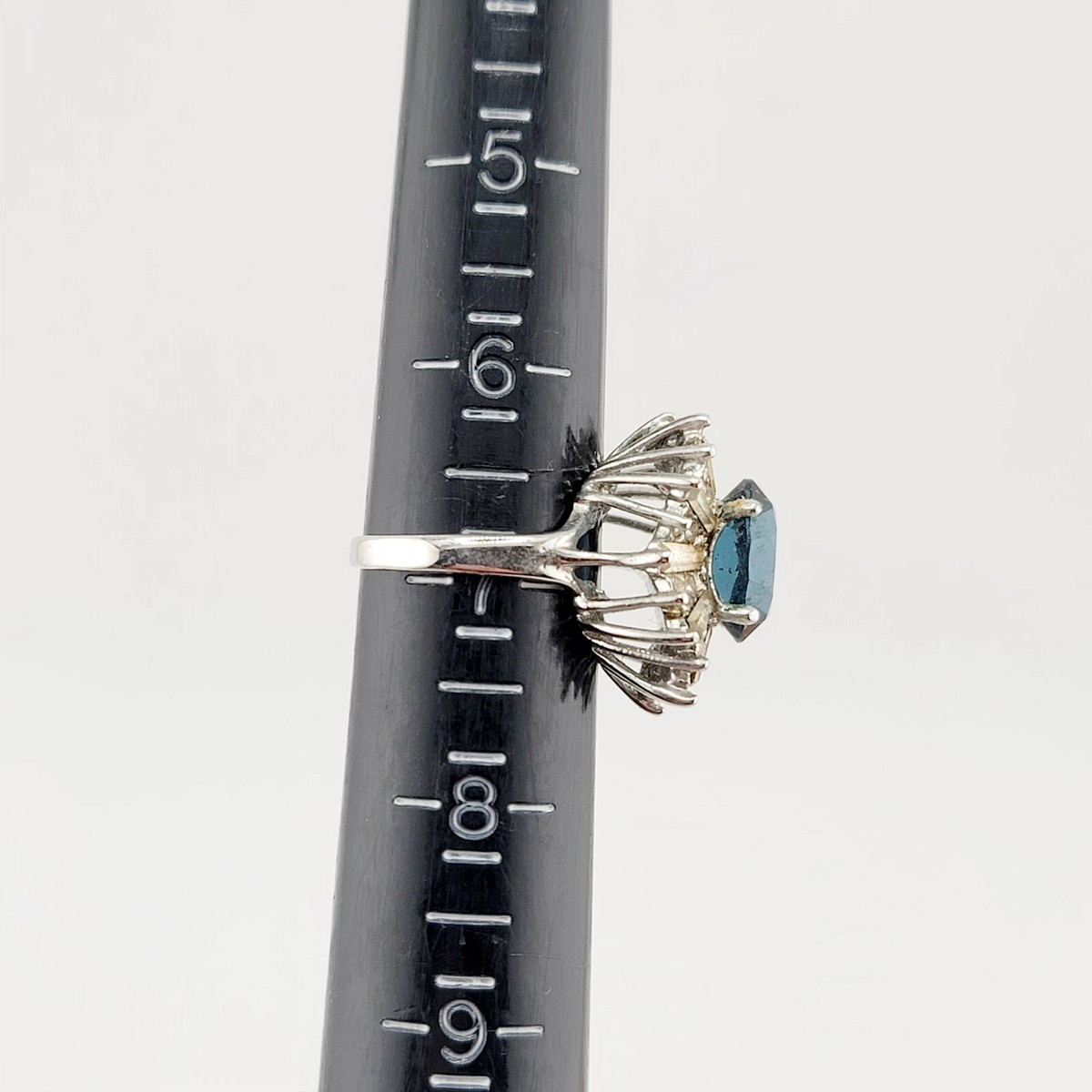 Vtg Sz 7 Ring Ruffle Blue Clear Rhinestones White Gold
