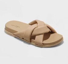 NWT Universal Thread Tan Cosette Shoe Size 9