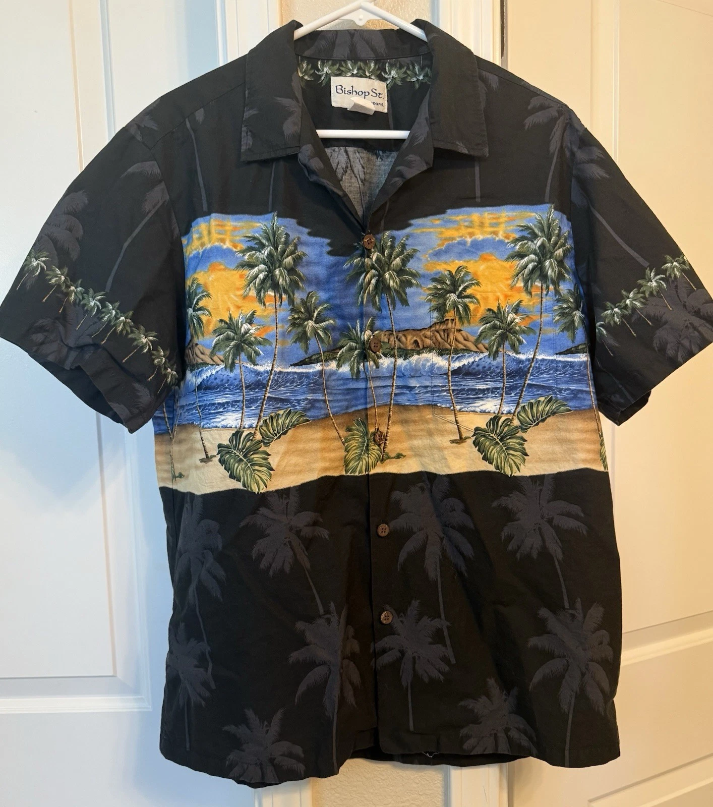 Bishop St. Men’s Large Cotton Short Sleeve Button Black Hawaiian Beach Shirt