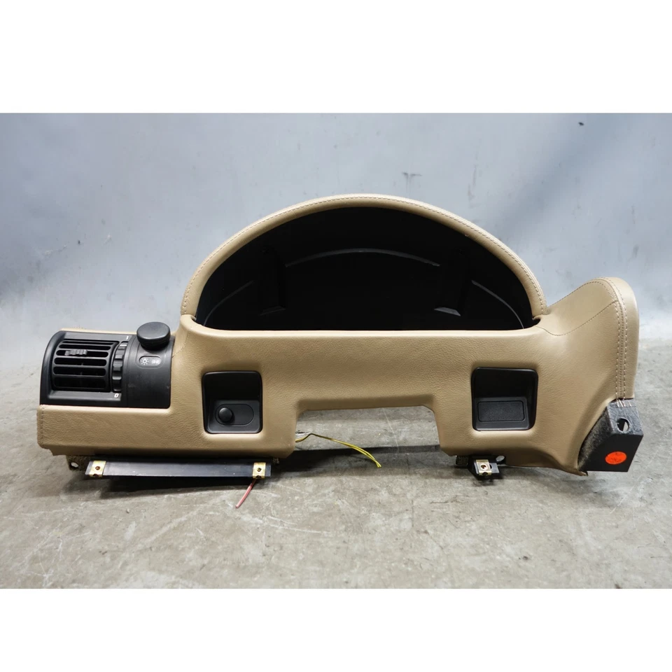 Damaged 1996-2002 BMW Z3 Left Dashboard Dome Insert Beige All Leather OEM - Imagem 2 de 4