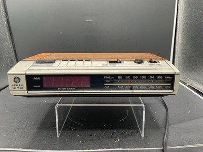GE Digital Clock Radio Model 7-4634B Wood Grain Vintage Alarm Clock Works