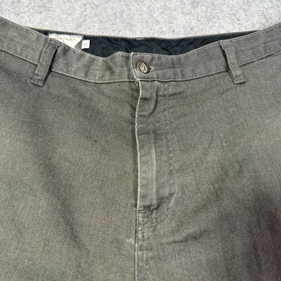 Volcom Dockside Outdoor Chino Shorts Men's Sz 34 (Actual W36xL11) Charcoal Gray - Image 2 of 4