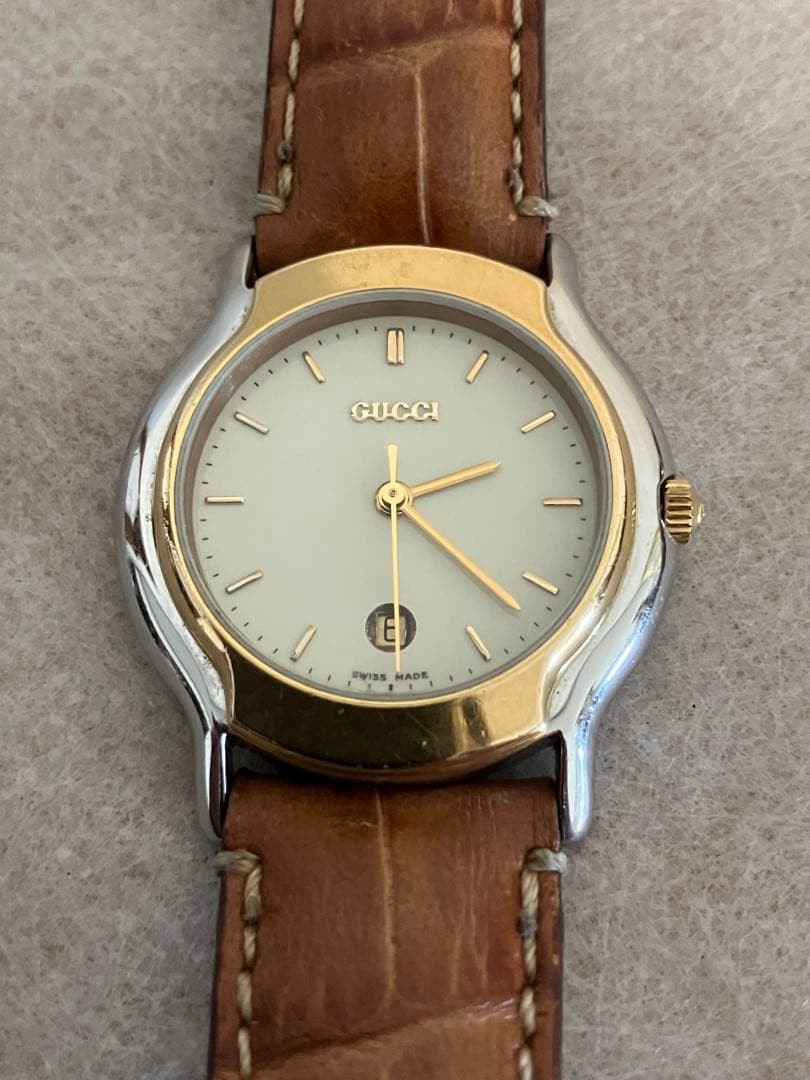 GUCCI 8000L Ivory Dial Quartz Ladies Wristwatch Fully Functional