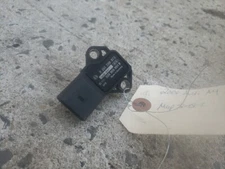 2004 2006 AUDI A4 2.0T Intake Manifold MAP Boost Pressure Sensor 0261230073 OEM