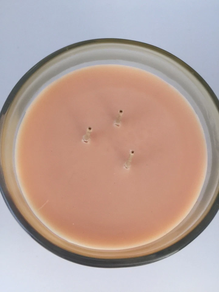 未使用蜡烛索诺玛海岸日落橙色,香草雪松木架子磨损 — 第 3/4 张图片